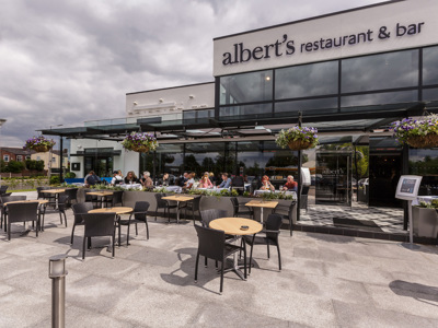 The outside dining area at Albert's 